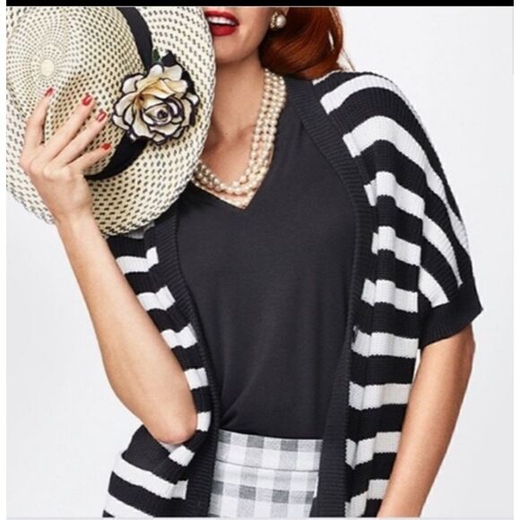 CAbi #5289 | The Whistle Cardigan size small - Picture 1 of 7